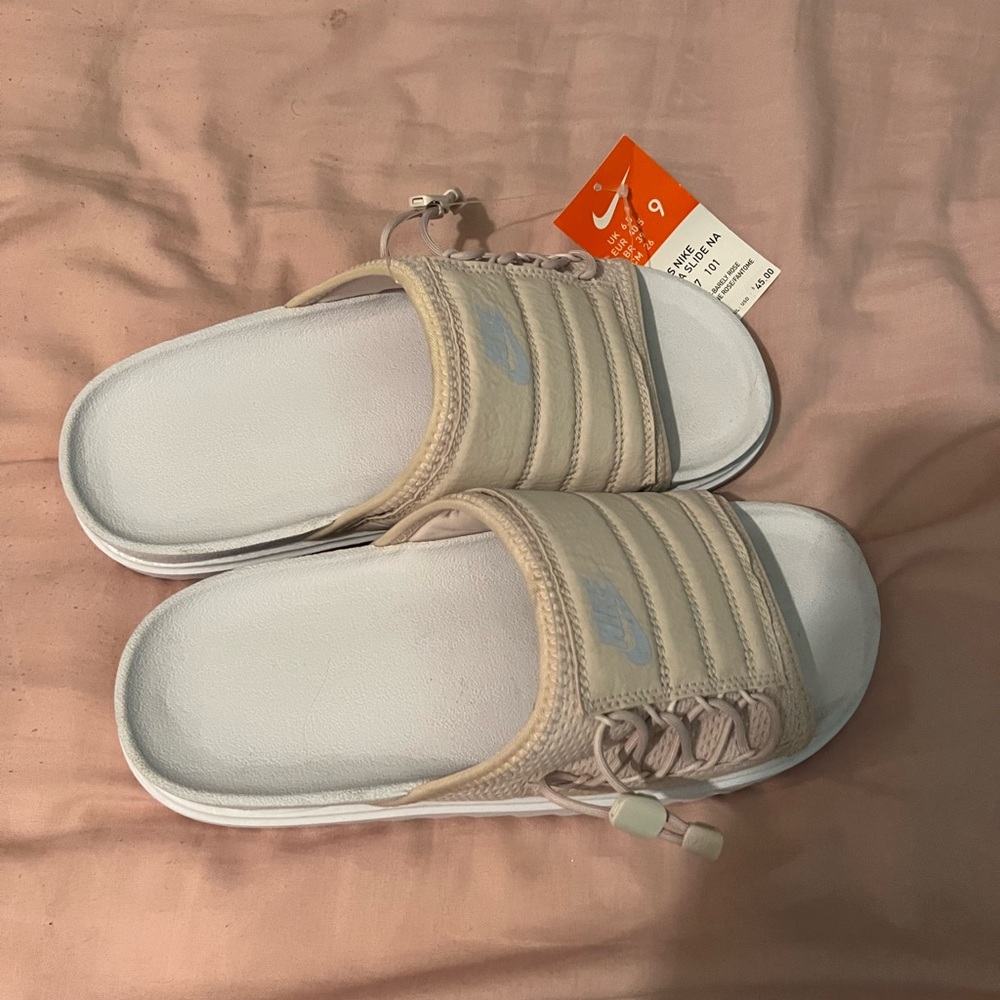 Nike slides new with tags